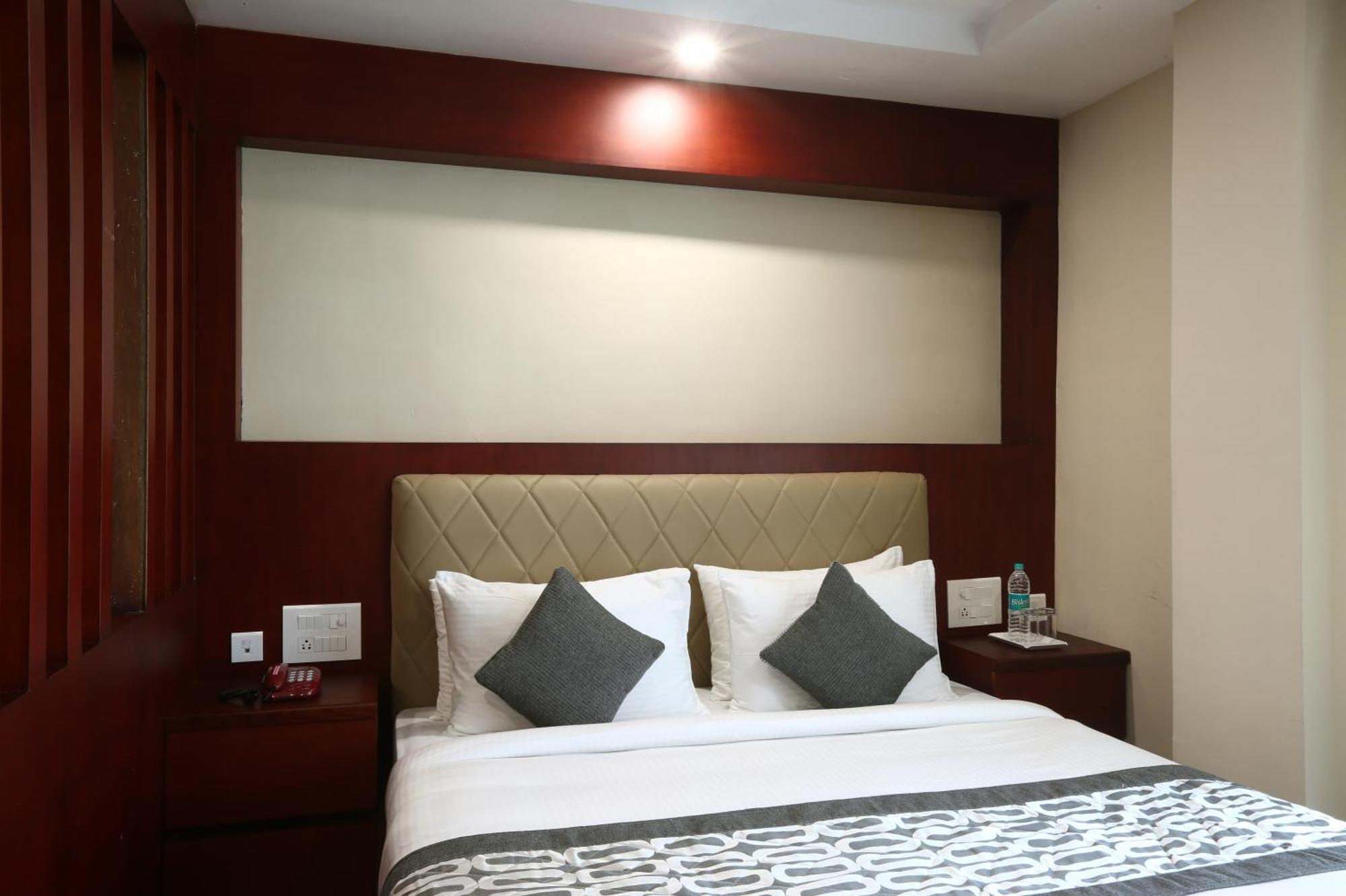 Hotel Aerostay Residency Igi Airport Delhi ニューデリー エクステリア 写真