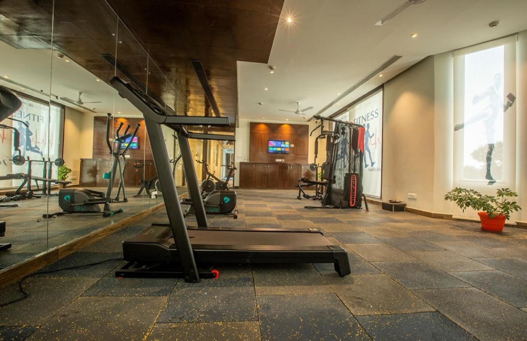 Hotel Aerostay Residency Igi Airport Delhi ニューデリー エクステリア 写真