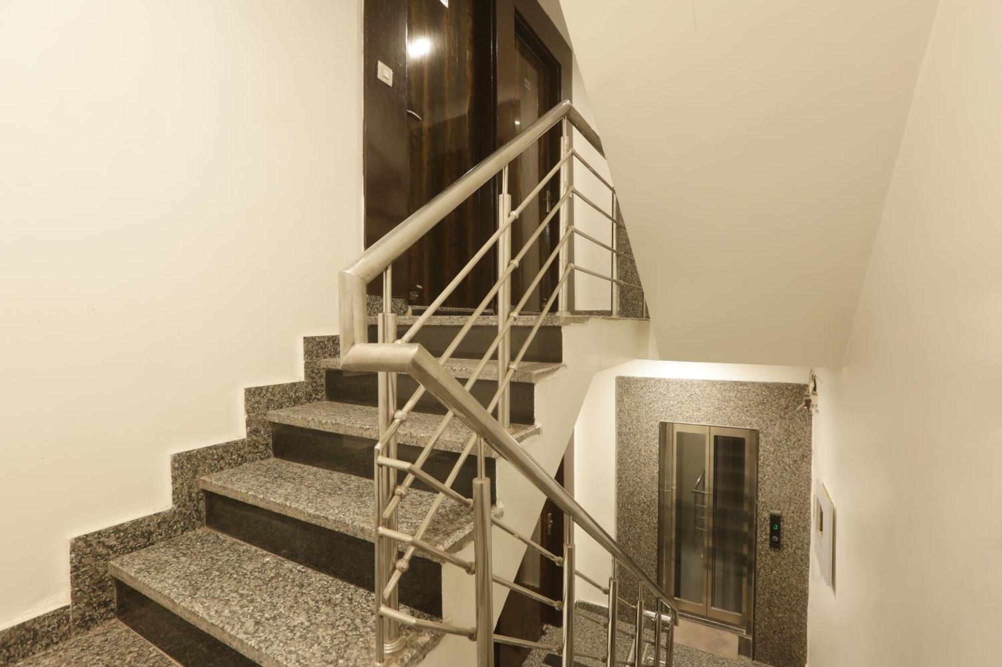 Hotel Aerostay Residency Igi Airport Delhi ニューデリー エクステリア 写真