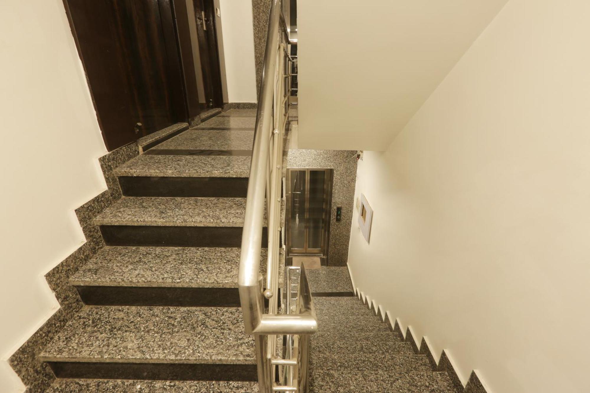 Hotel Aerostay Residency Igi Airport Delhi ニューデリー エクステリア 写真
