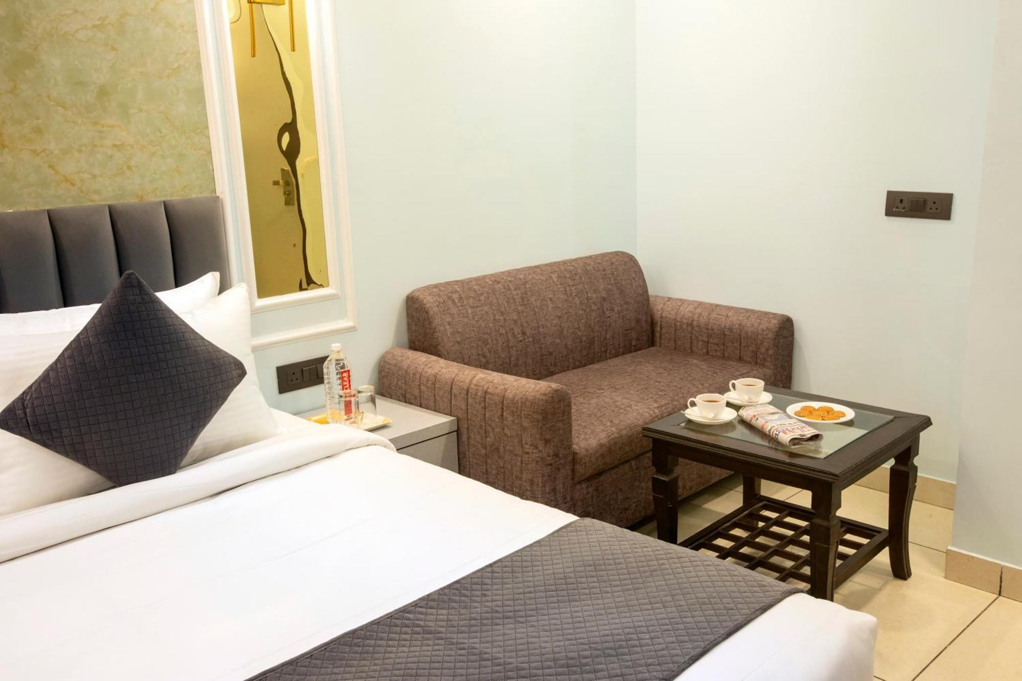 Hotel Aerostay Residency Igi Airport Delhi ニューデリー エクステリア 写真